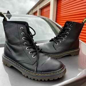 Dr. Martens Luana Boots size 9